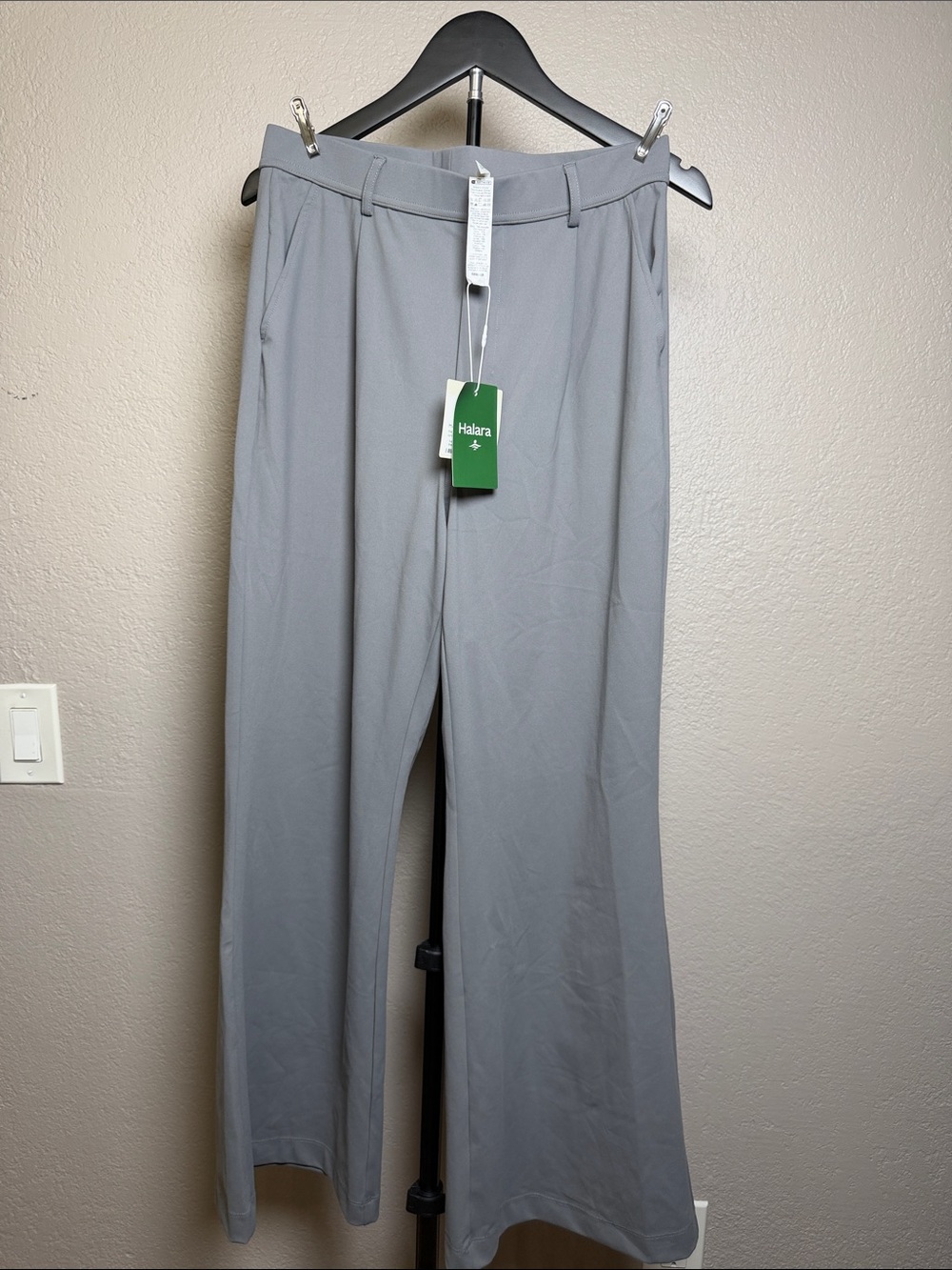 HALARA Relaxed Wide-Leg High-Waist Pants in Gray - Picture 8 of 9